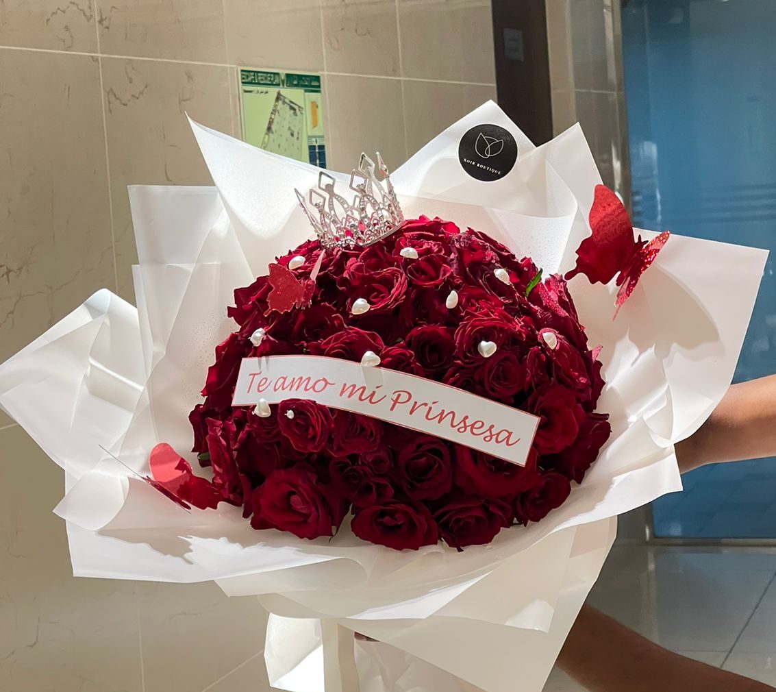 Red Roses Bouquet